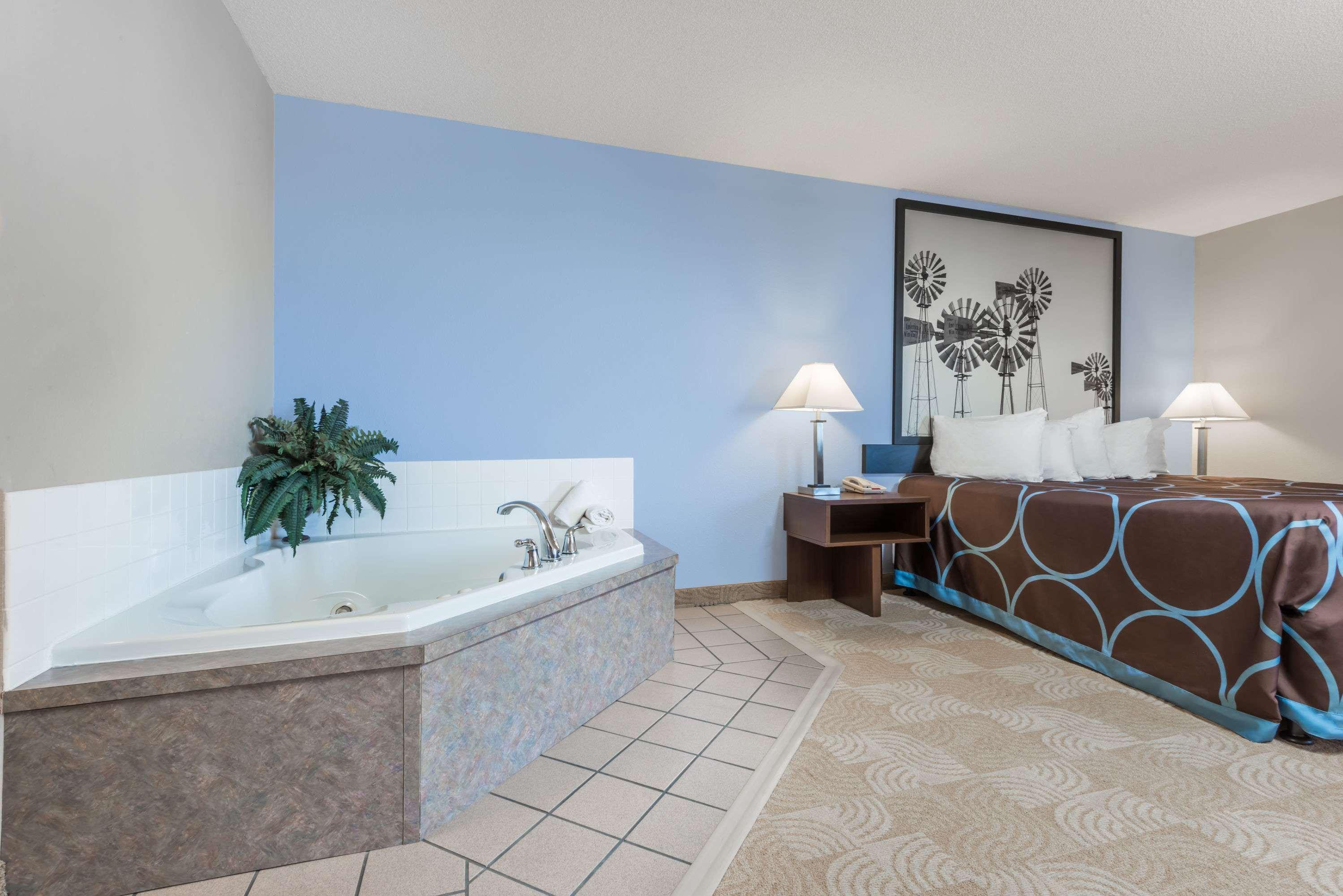 Super 8 By Wyndham Beloit Hotel Luaran gambar