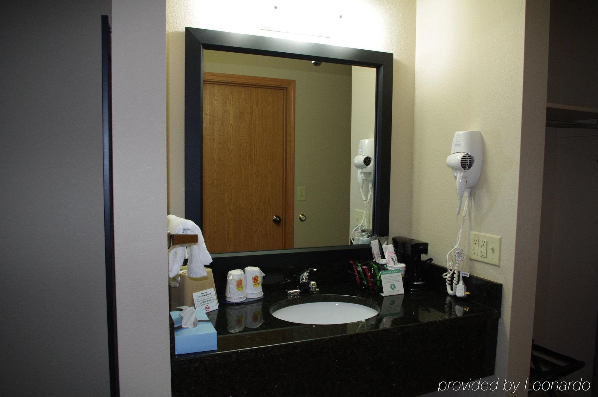 Super 8 By Wyndham Beloit Hotel Luaran gambar